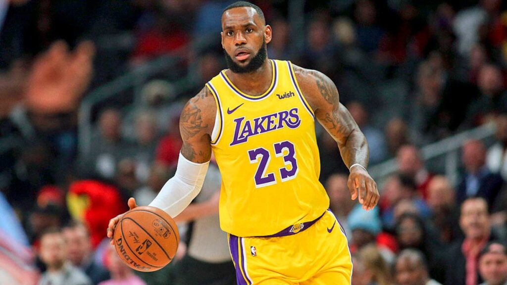 LeBron James conquista pontuação