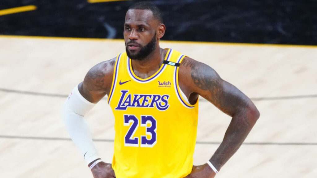 LeBron James temporada 2021-22