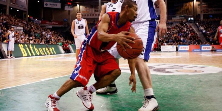 Os 15 melhores jogadores de basquete de todos os tempos!