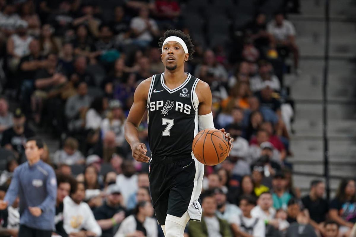 Spurs troca Josh Richardson Pelicans