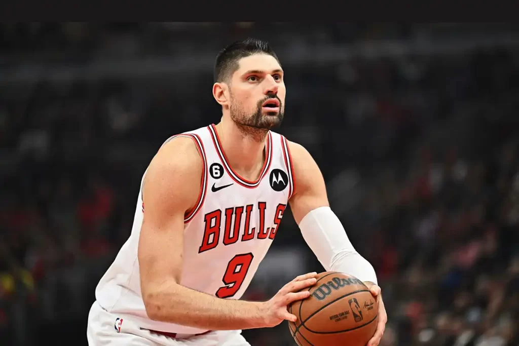 Bulls assina extensão 3 anos Vucevic