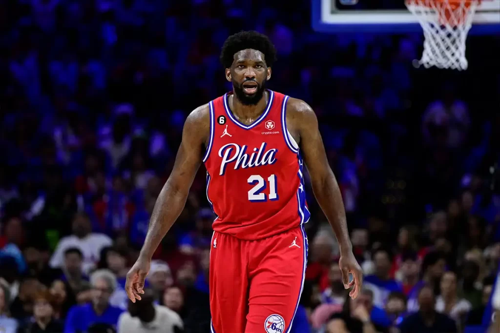 Joel Embiid solicitar troca