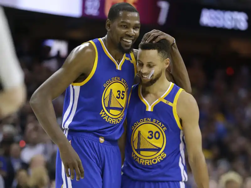 Kevin Durant e Stephen Curry - Golden State Warriors