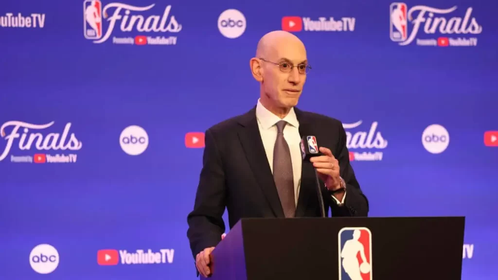 Adam Silver mídia expansão