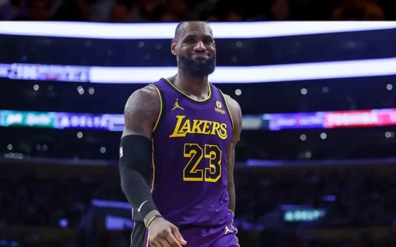 LeBron 3 anos Lakers