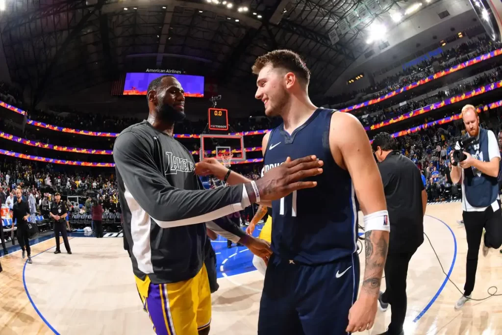 Lakers Doncic cara franquia