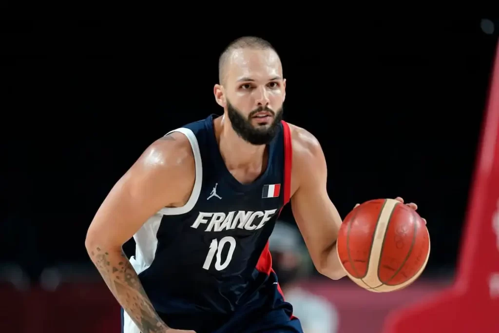 Evan Fournier Olympiacos