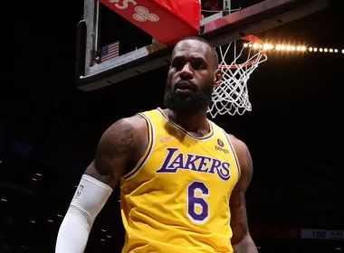 LeBron James estatísticas salários