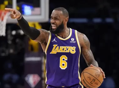 LeBron James estatísticas salários