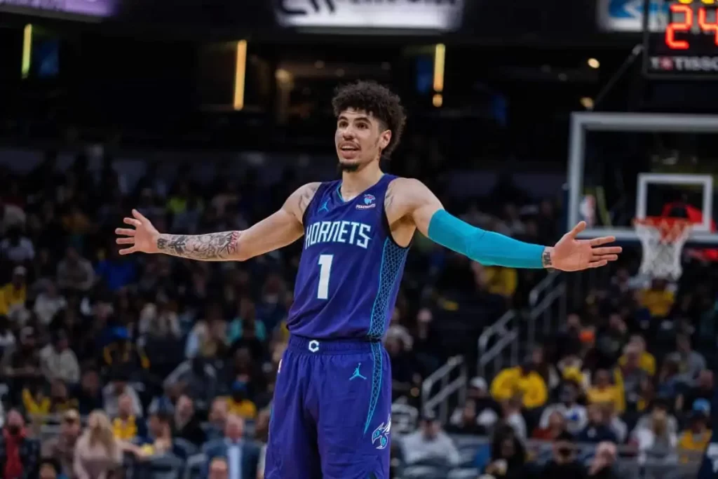 LaMelo Ball multado