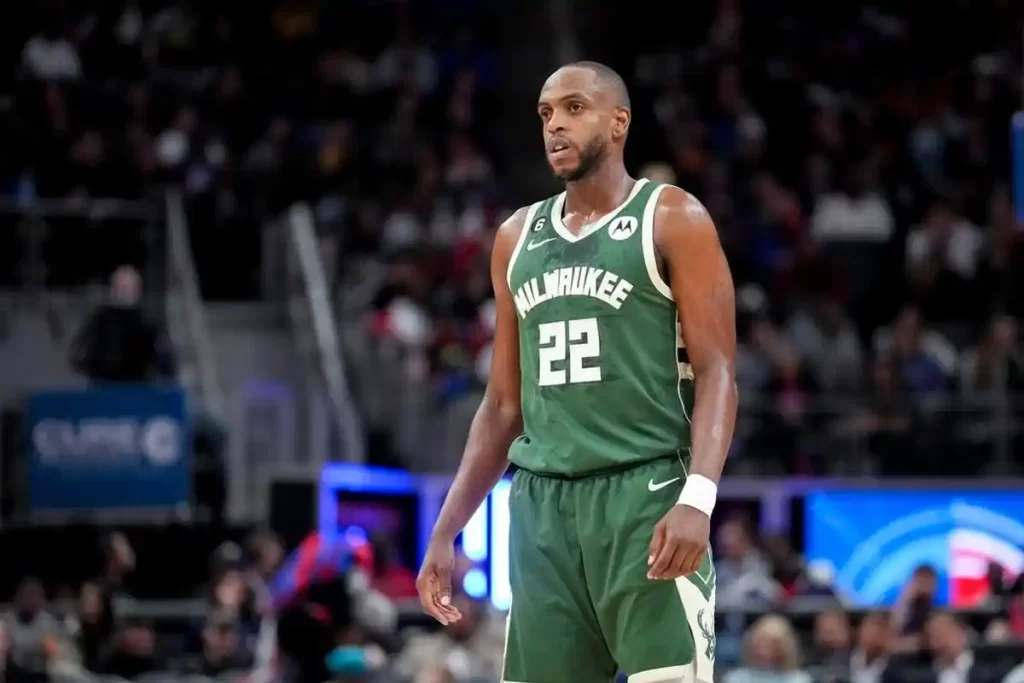 Bucks Khris Middleton banco