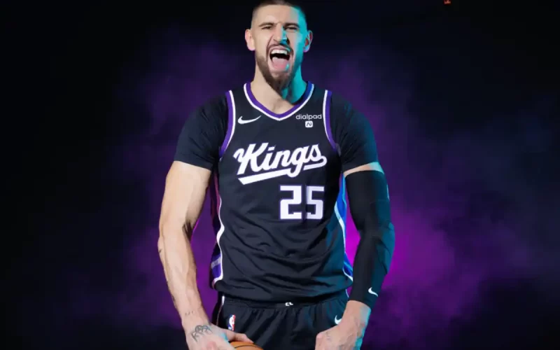 Lakers Alex Len Wood