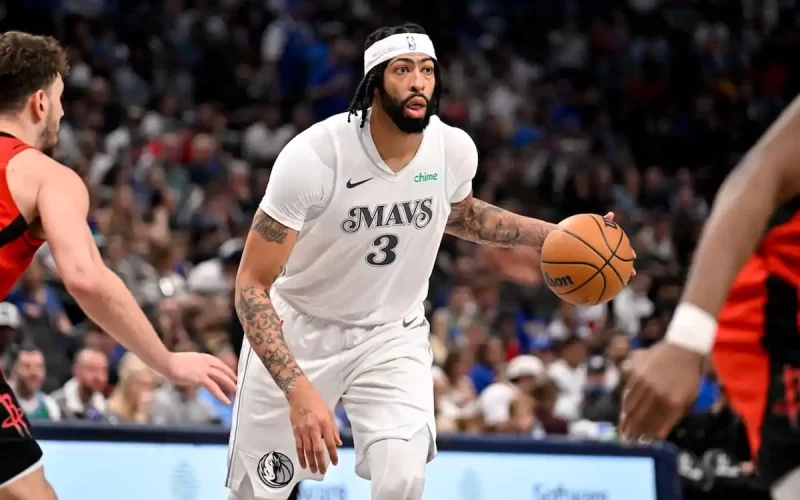 Davis Mavericks fora indefinido