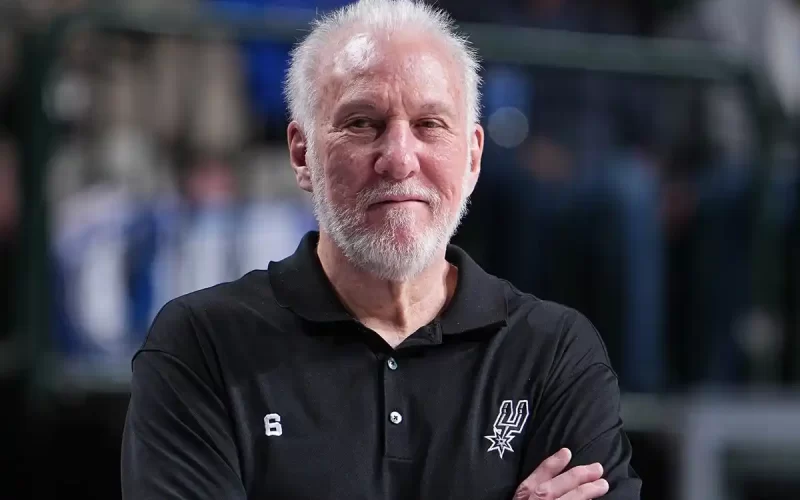 Gregg Popovich volta Spurs
