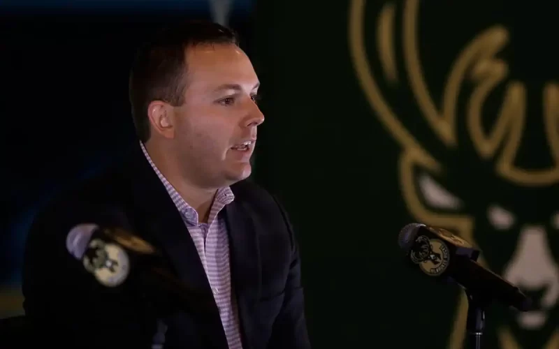 GM Bucks troca Middleton