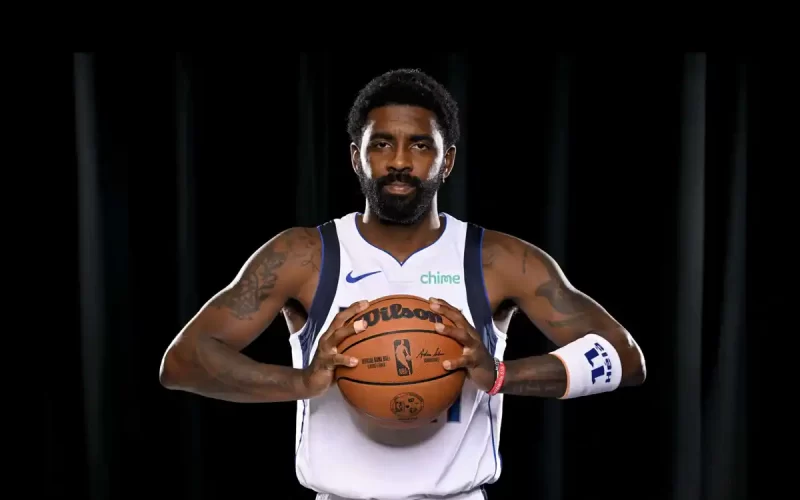 Kyrie Mavericks vaga Davis