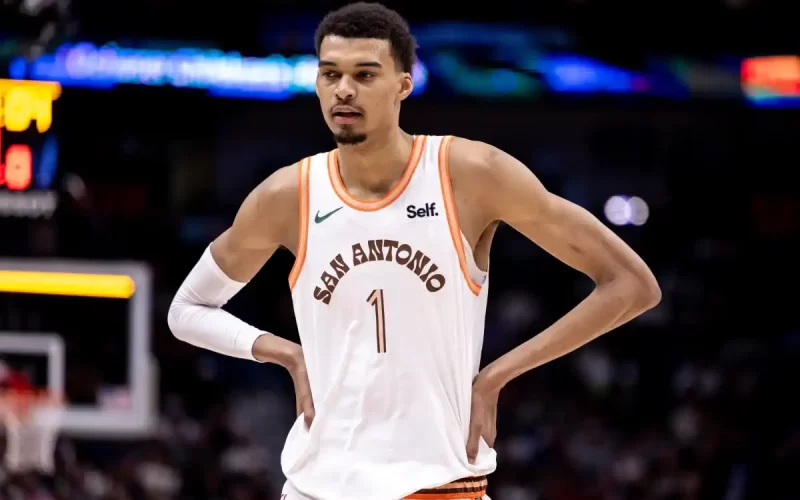 Wembanyama Spurs fora temporada