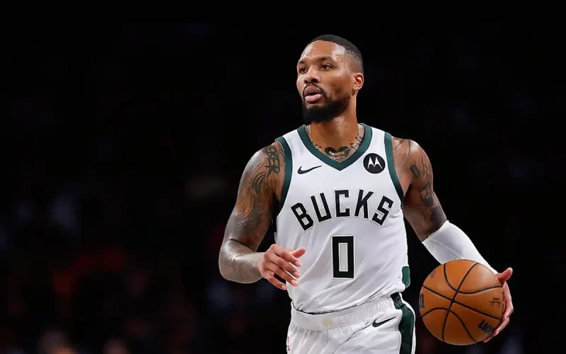 Damian Lillard Bucks fora