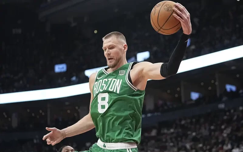 Porzingis Celtics doença viral
