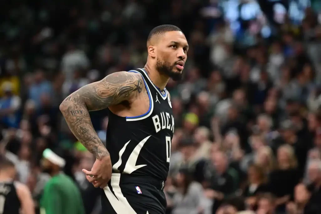 Lillard Bucks lesão Aquiles