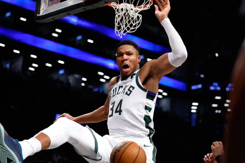 Giannis Antetokounmpo Bucks reunião