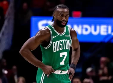 Jaylen Brown atualização lesão