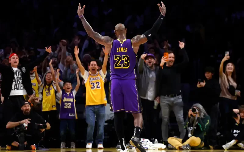 LeBron James Lakers contrato