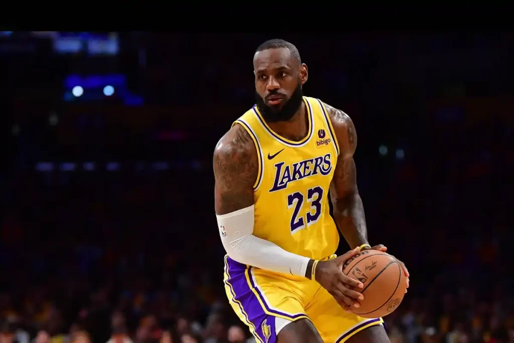 LeBron James lesão joelho