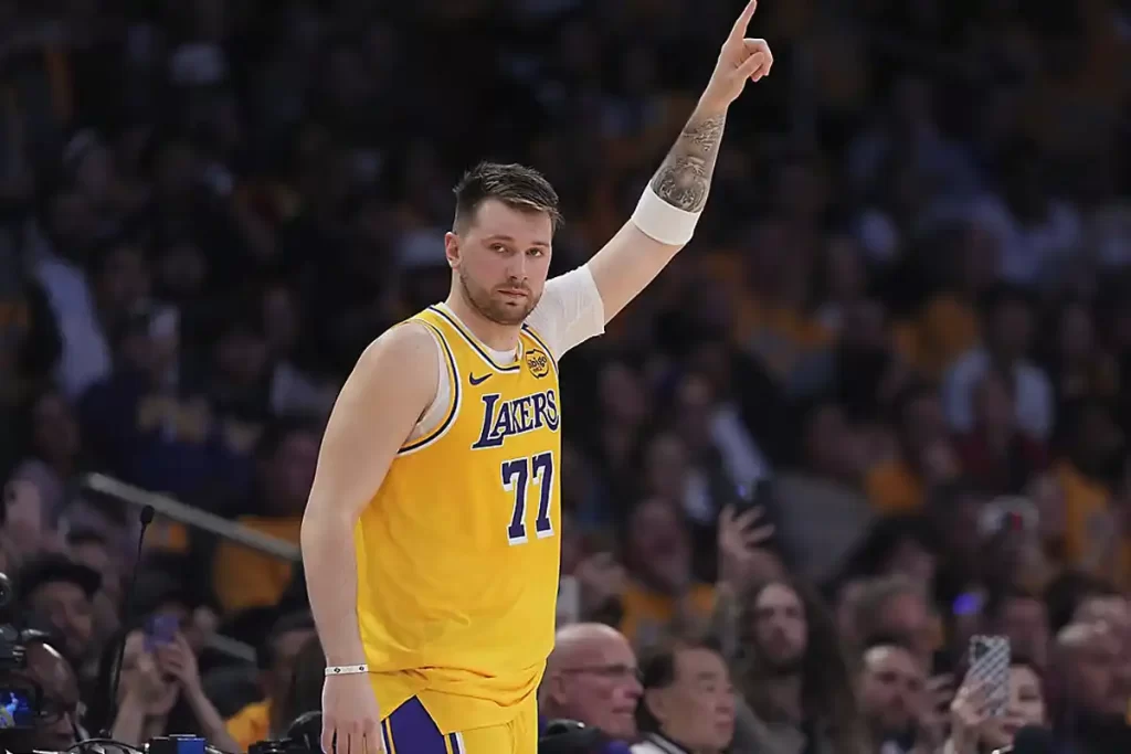 Luka Doncic futuro Lakers