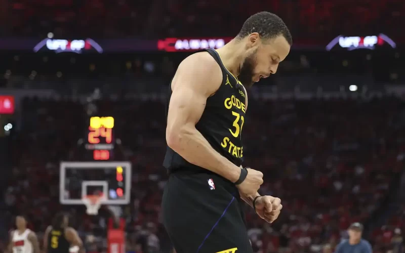 Stephen Curry Warriors fora