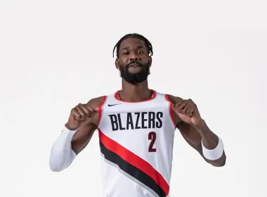 Deandre Ayton do Blazers