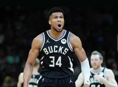 Giannis Antetokounmpo altura peso salários