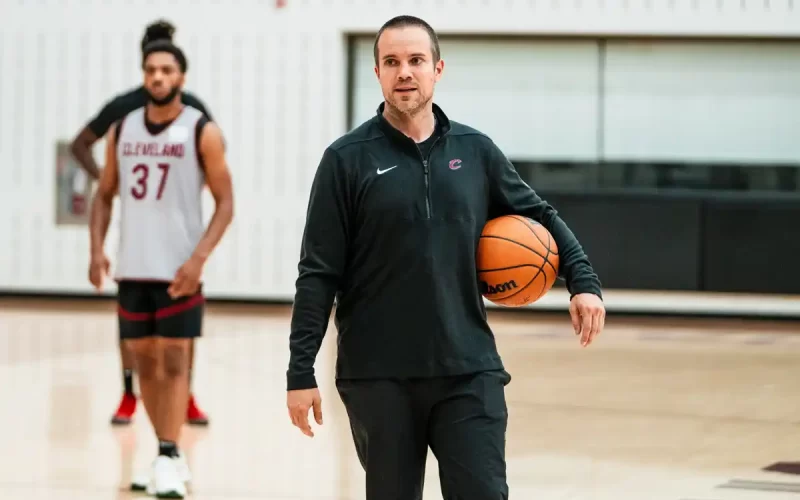 Suns Jordan Ott treinador