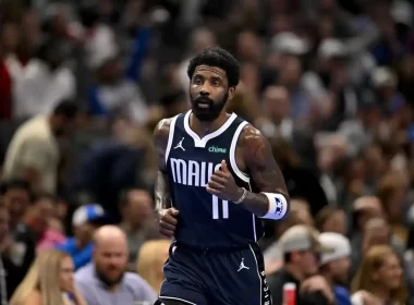 Kyrie Irving Mavericks três anos