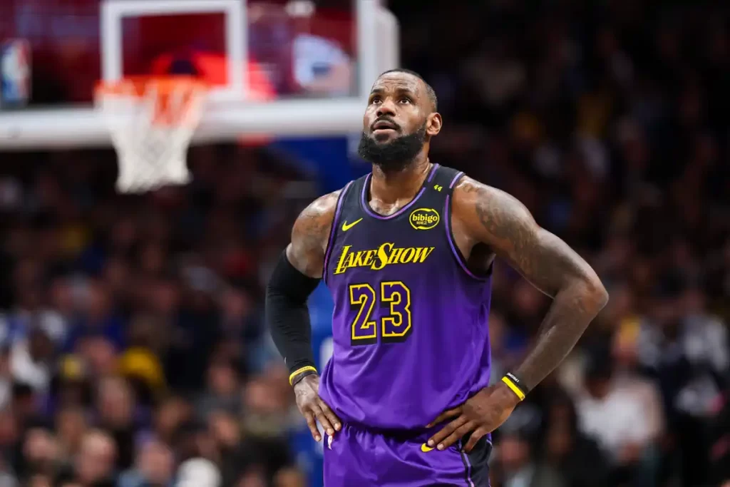 Lakers LeBron James opção