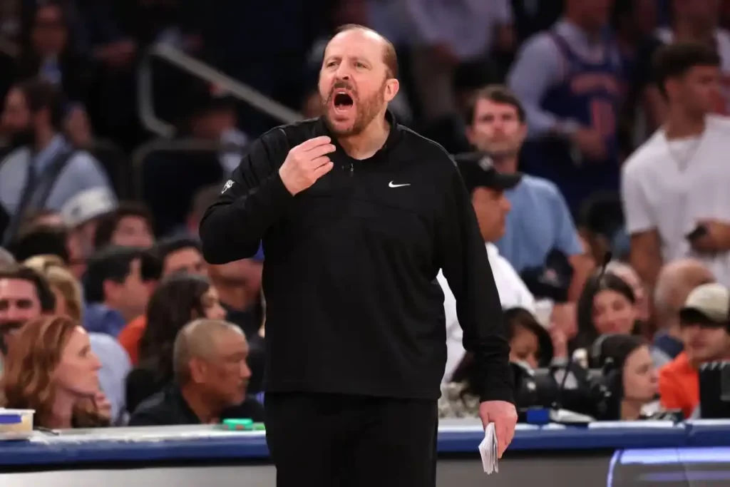 Knicks demite Tom Thibodeau