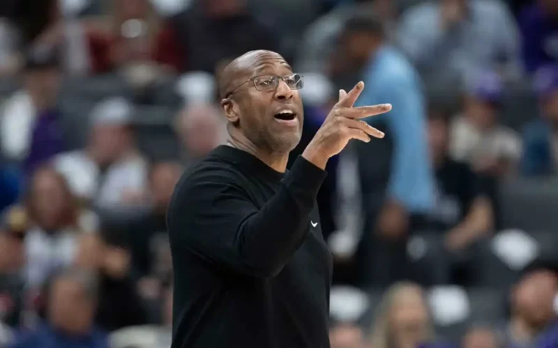 Knicks Mike Brown treinador