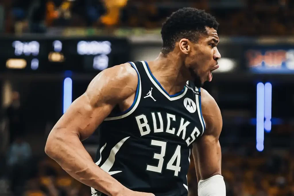 Giannis Antetokounmpo Bucks