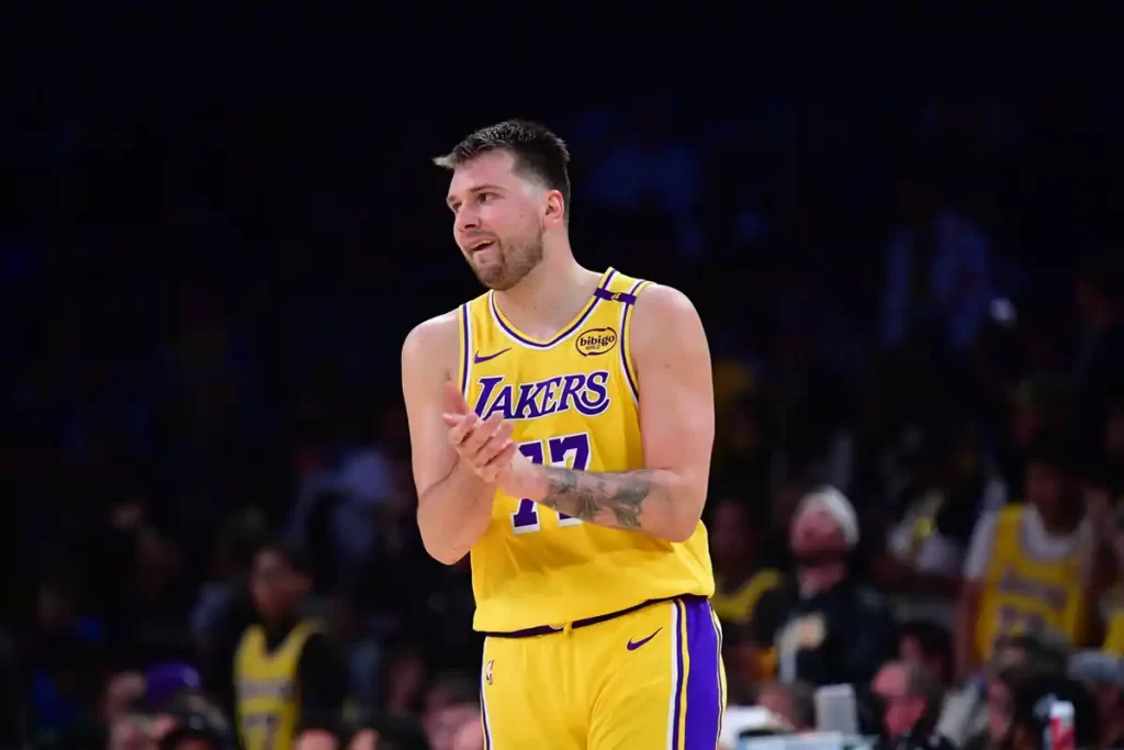 Luka Doncic extensão Lakers