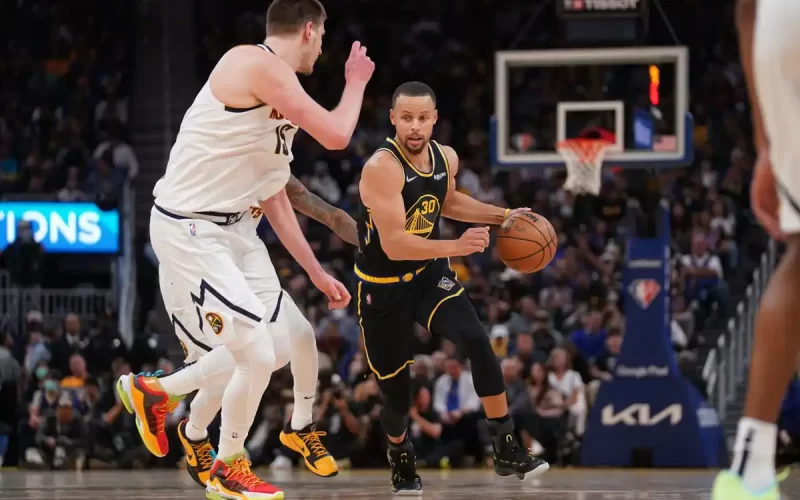 jogadores bem pagos NBA