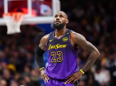 LeBron James fora temporada