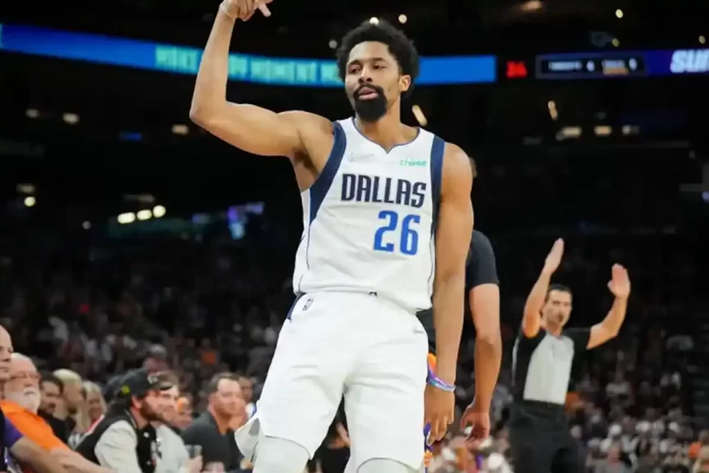 Charlotte Hornets Spencer Dinwiddie