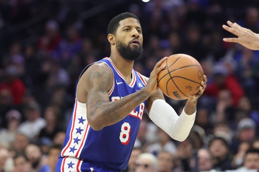 Paul George Suspenso 76ers