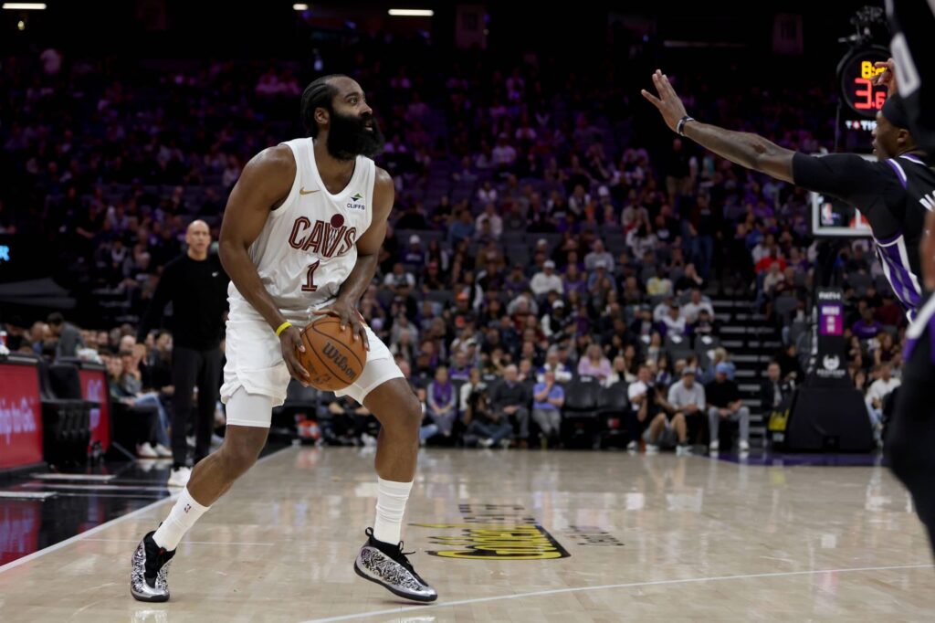 James Harden Clippers Cavaliers