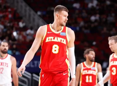 Draymond Green Porzingis Warriors