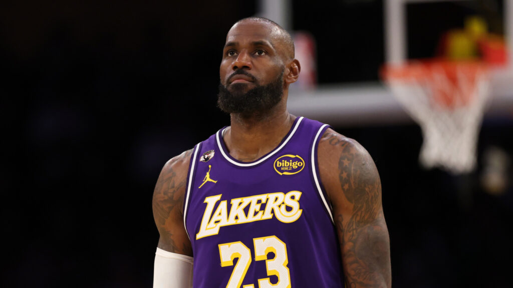 LeBron James critica derrota
